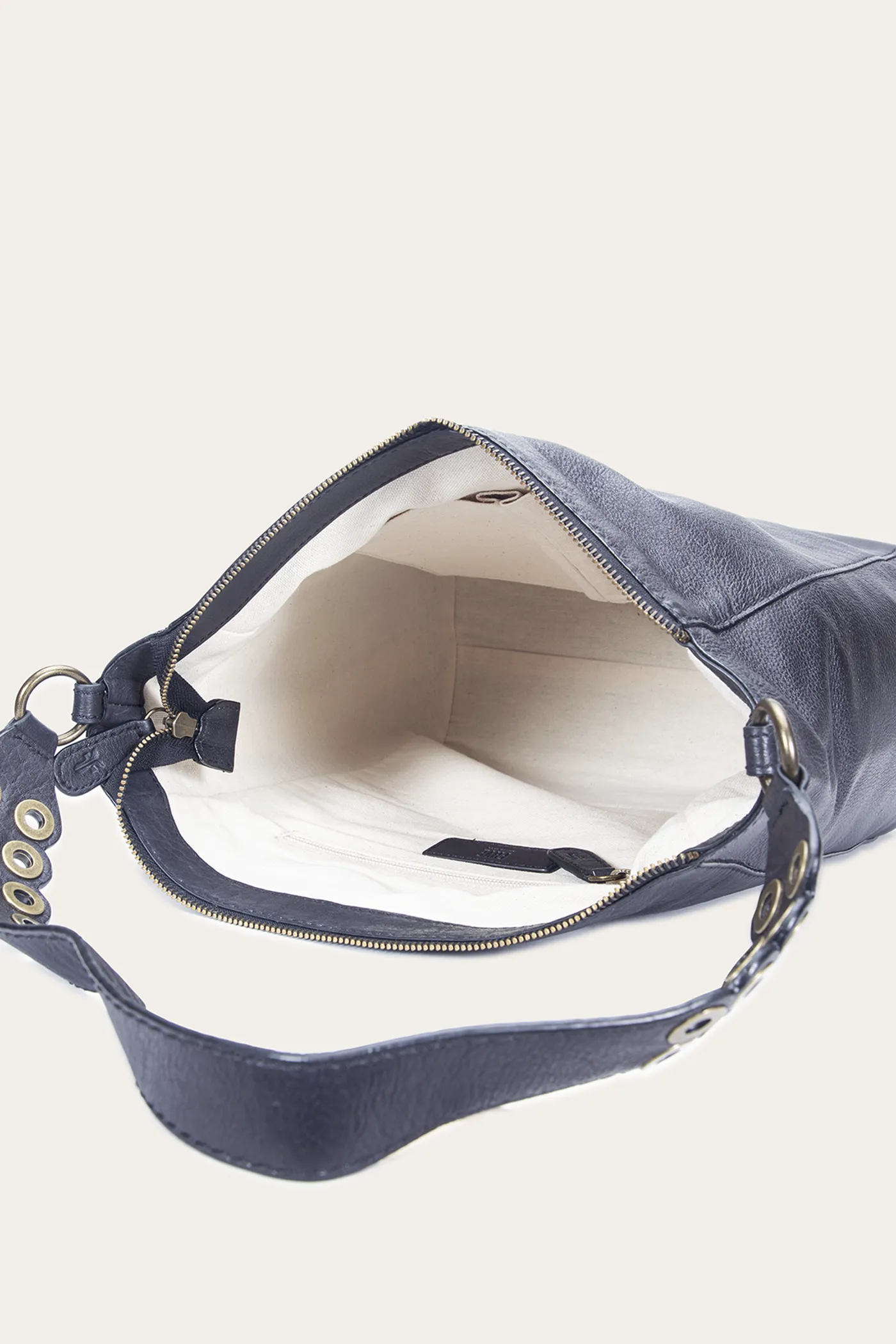 Claire Hobo - Pre-Loved