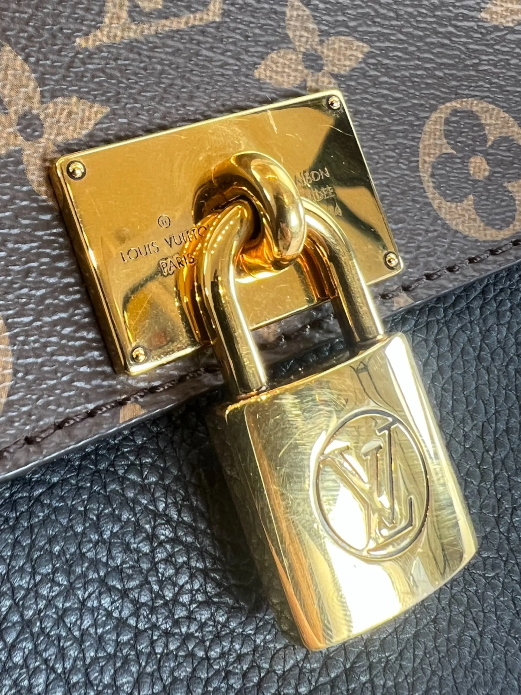 Louis Vuitton Monogram Canvas Marignan Shoulder Bag