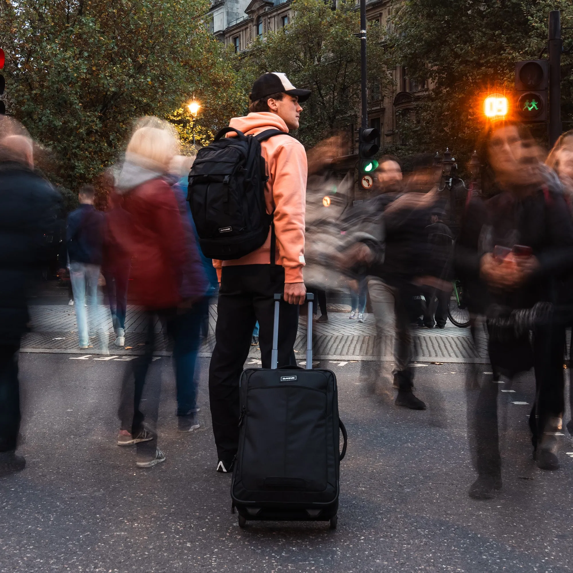 Status Roller Bag  42L - Black