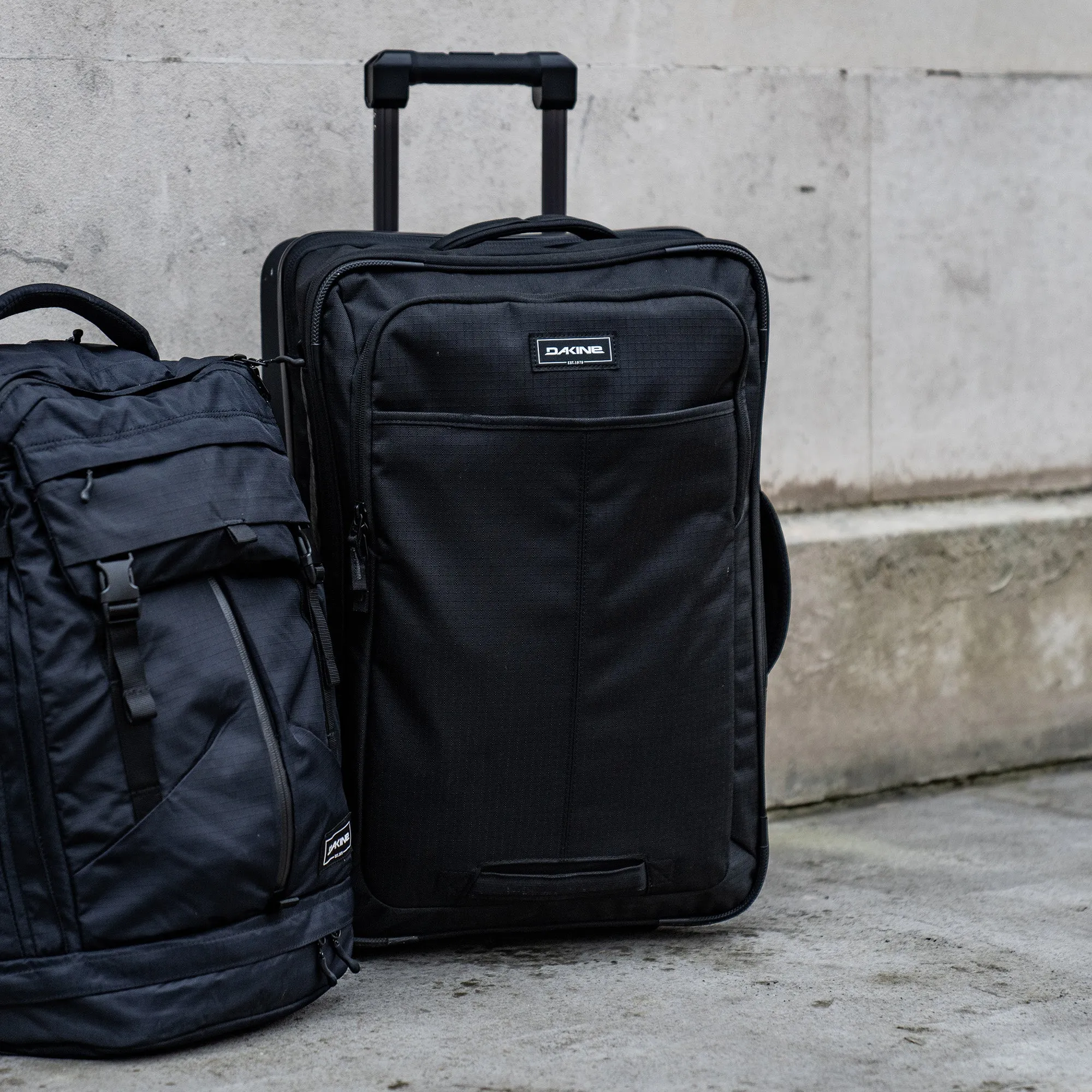 Status Roller Bag  42L - Black